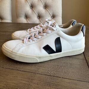 Veja Women's Size 8 EU 39 White Black Casual Sneaker Campo Leather Lace Up